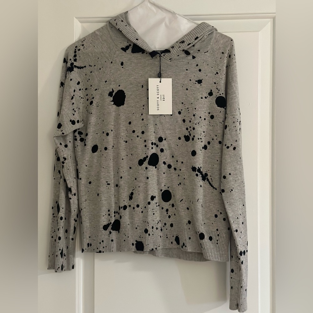 Brand new with tags. Awesome splatter hoodie